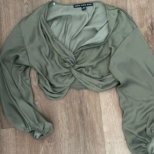 Green long sleeve crop top